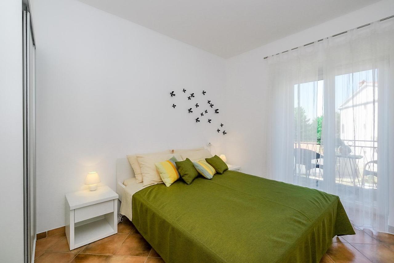 Apartmani Nina Rovinj Bagian luar foto
