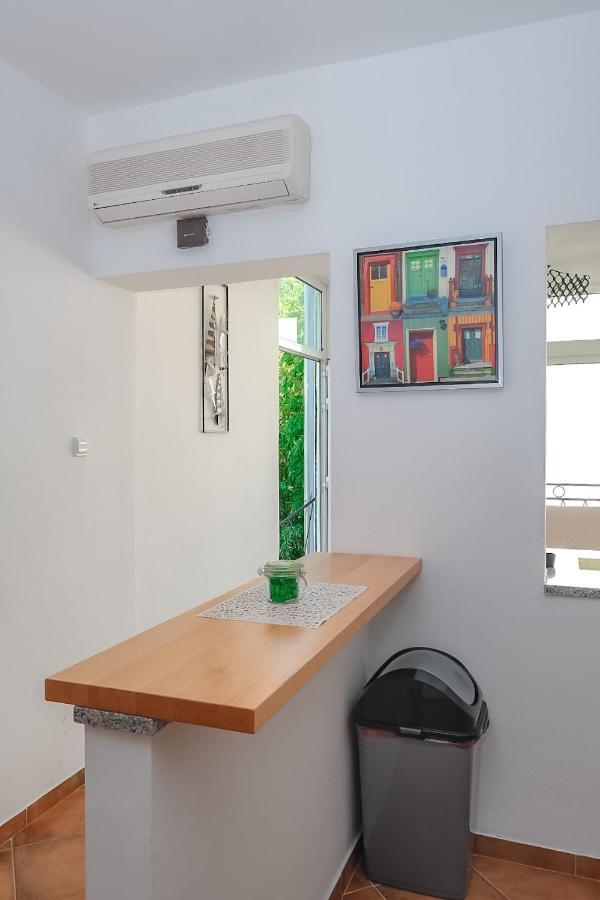 Apartmani Nina Rovinj Bagian luar foto